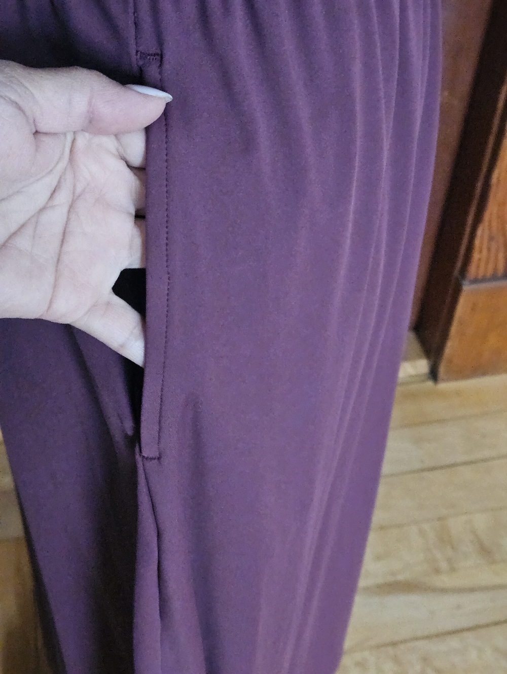 HALARA Sleeveless Burgundy Midi Dress with Square Neck - Picture 3 of 9